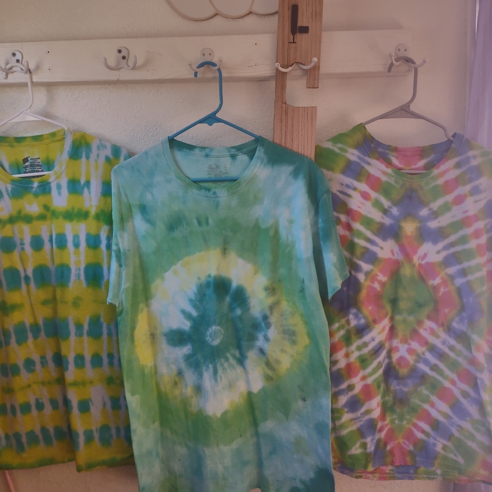 Tie dye shirt - Picture 2 of 4